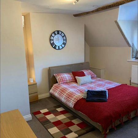 Studio Double. Own Bathroom, Shared Kitchen Bewdley Eksteriør bilde