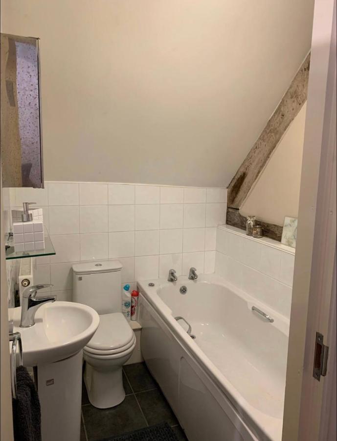 Studio Double. Own Bathroom, Shared Kitchen Bewdley Eksteriør bilde