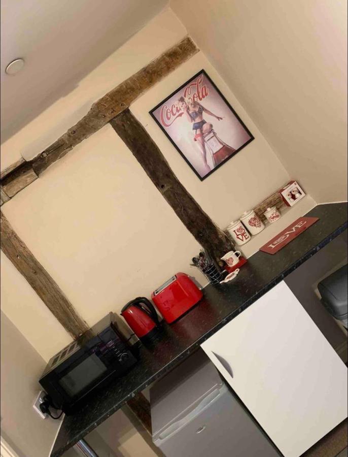 Studio Double. Own Bathroom, Shared Kitchen Bewdley Eksteriør bilde