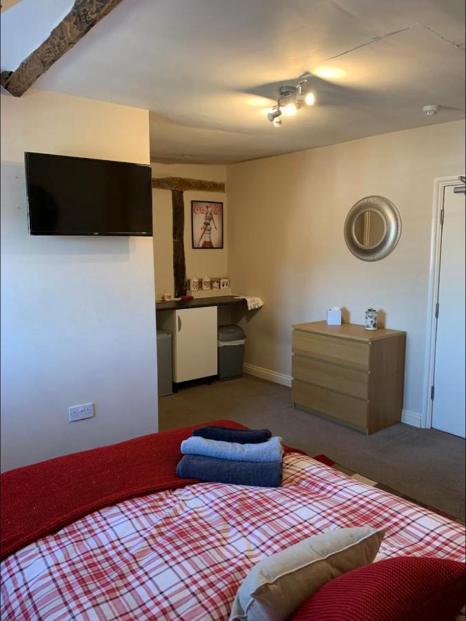 Studio Double. Own Bathroom, Shared Kitchen Bewdley Eksteriør bilde